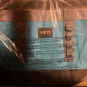 Yeti Carryall Tote